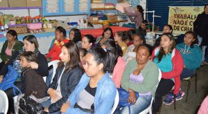 Gestantes acompanham palestra sobre Programa Bolsa Família no CRAS Meudon