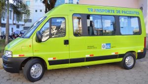 Van para transporte de pacientes recebe serviços de suspensão, retifica de motor, alinhamento, balanceamento e troca de pneus, entre outros reparos.