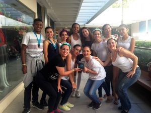 Grupo de Teresópolis comemora participação no concorrido “VIII Festival de Dança da Barra”
