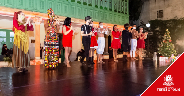 Leia mais sobre o artigo ‘Natal Teresópolis Terra de Luz – Edição Aldir Blanc’: Bailarinos dançam e encantam no projeto ‘Solos de Natal’