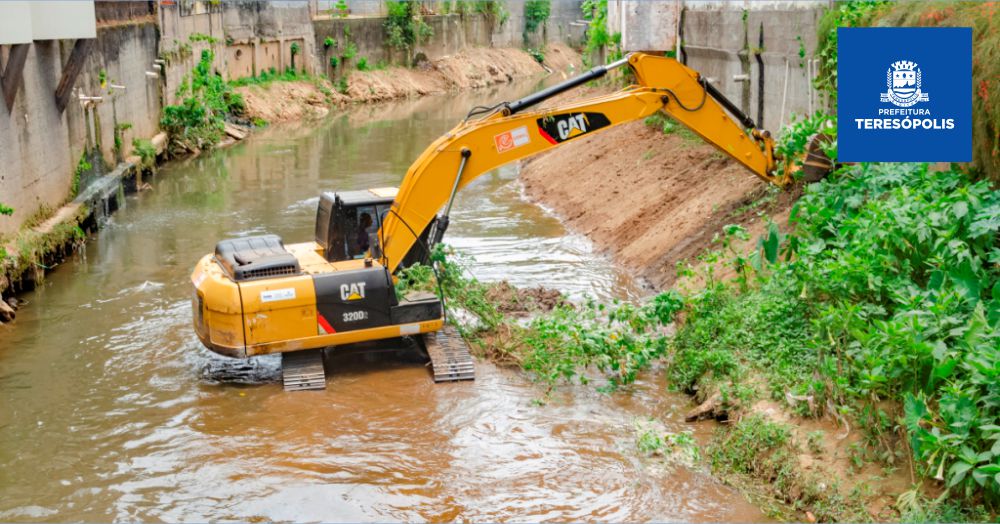 Você está visualizando atualmente ‘Limpa Rio’: Limpeza do Rio Paquequer avança pelo centro da cidade