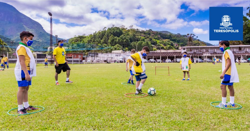 Você está visualizando atualmente Alunos e professores do projeto “Gol do Brasil” em Teresópolis participam de vídeo institucional da CBF