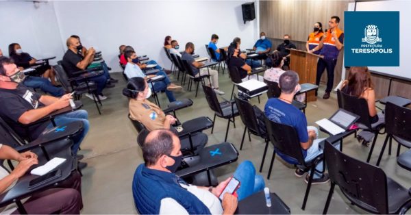 Leia mais sobre o artigo Defesa Civil reúne líderes comunitários e apresenta projetos de prevenção para o 1º semestre