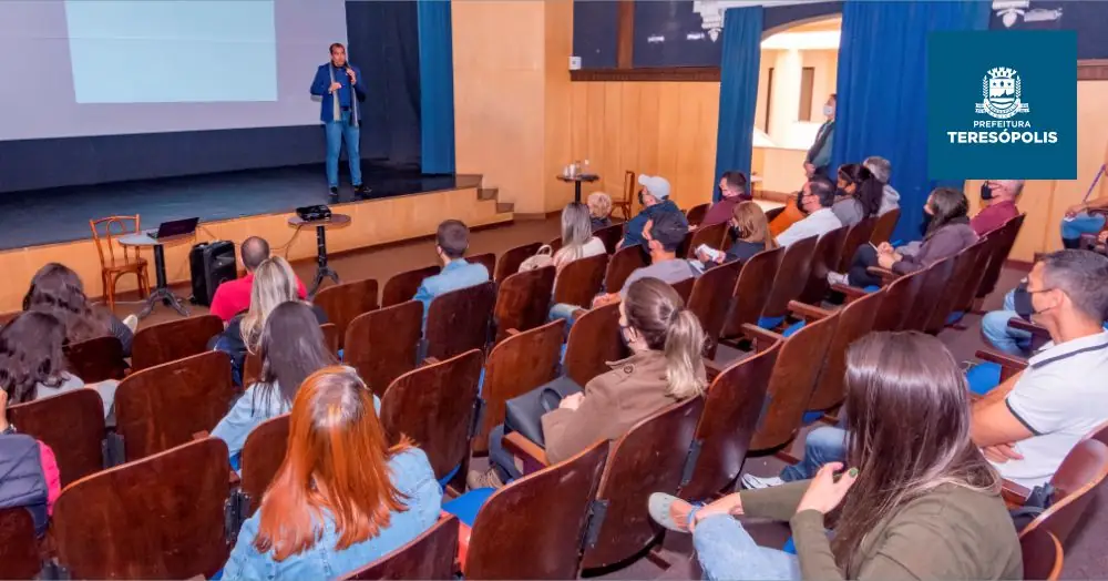 Você está visualizando atualmente Workshop ensina estratégias a profissionais do turismo para fidelizar clientes com atendimento personalizado