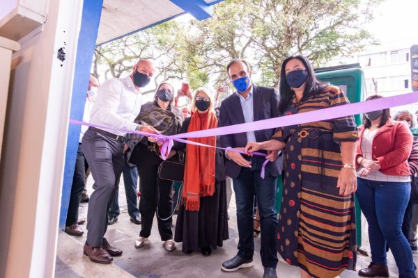 Leia mais sobre o artigo Prefeito Vinicius Claussen inaugura Posto Avançado de Apoio à Mulher na Rodoviária