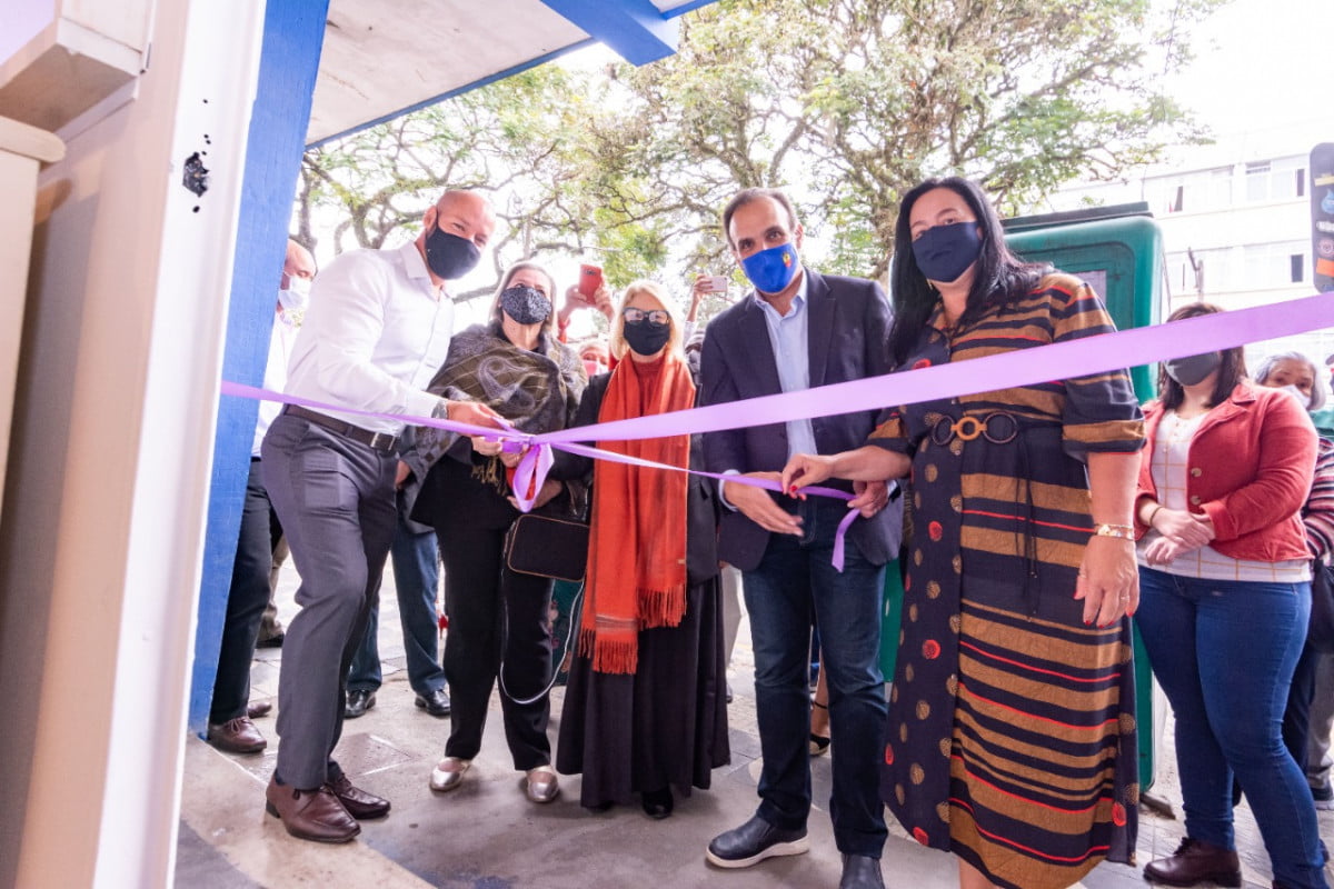 Leia mais sobre o artigo Prefeito Vinicius Claussen inaugura Posto Avançado de Apoio à Mulher na Rodoviária