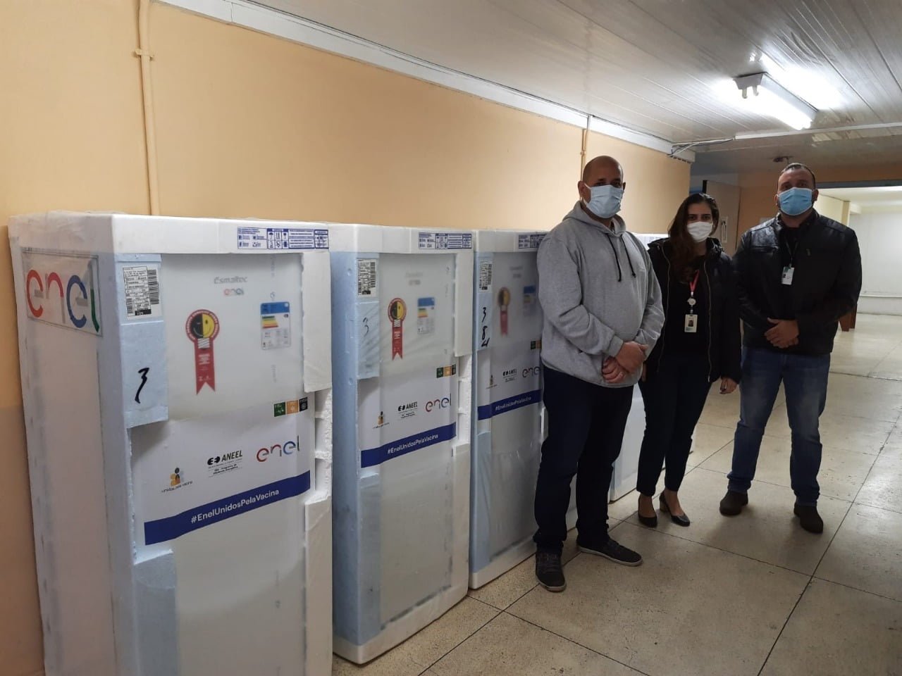 Leia mais sobre o artigo Secretaria Municipal de Saúde recebe doação de geladeiras da Enel Brasil, como parte do Movimento Unidos Pela Vacina