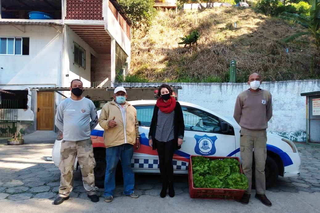 Você está visualizando atualmente Asilo e Sopão recebem hortaliças e ovos produzidos no Horto Municipal