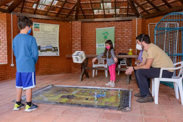 Leia mais sobre o artigo Exposição ‘Montanhas de Teresópolis – Montanhismo, História e Fotografia’ é aberta no Parque Municipal