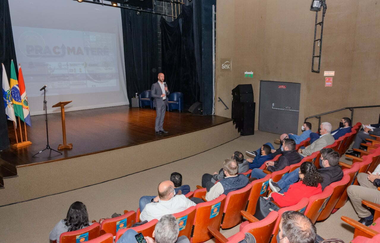 No momento, você está visualizando Prefeitura de Teresópolis promove reunião sobre incentivos fiscais estaduais, com participação da CODIN