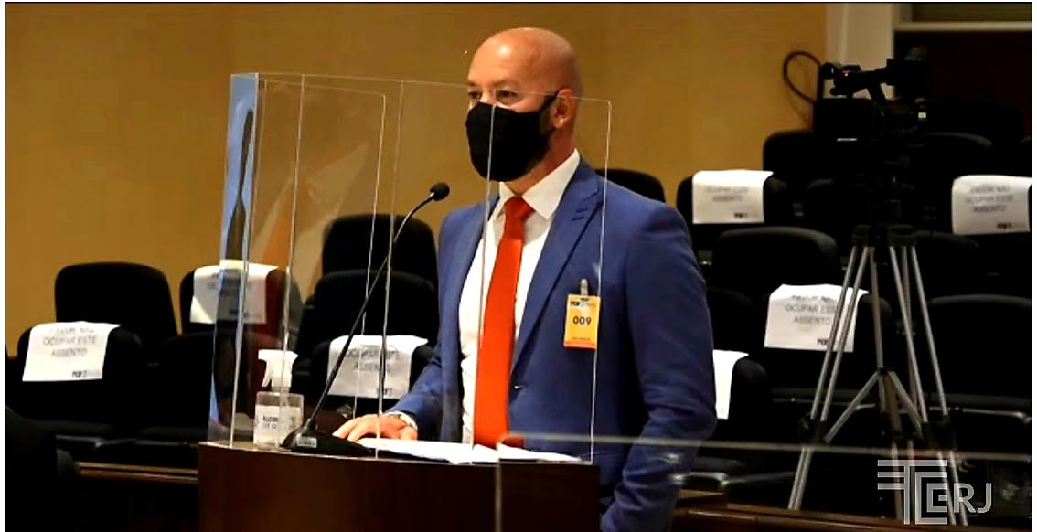 No momento, você está visualizando Prefeito Vinicius Claussen apresenta defesa oral das contas do município no TCE-RJ