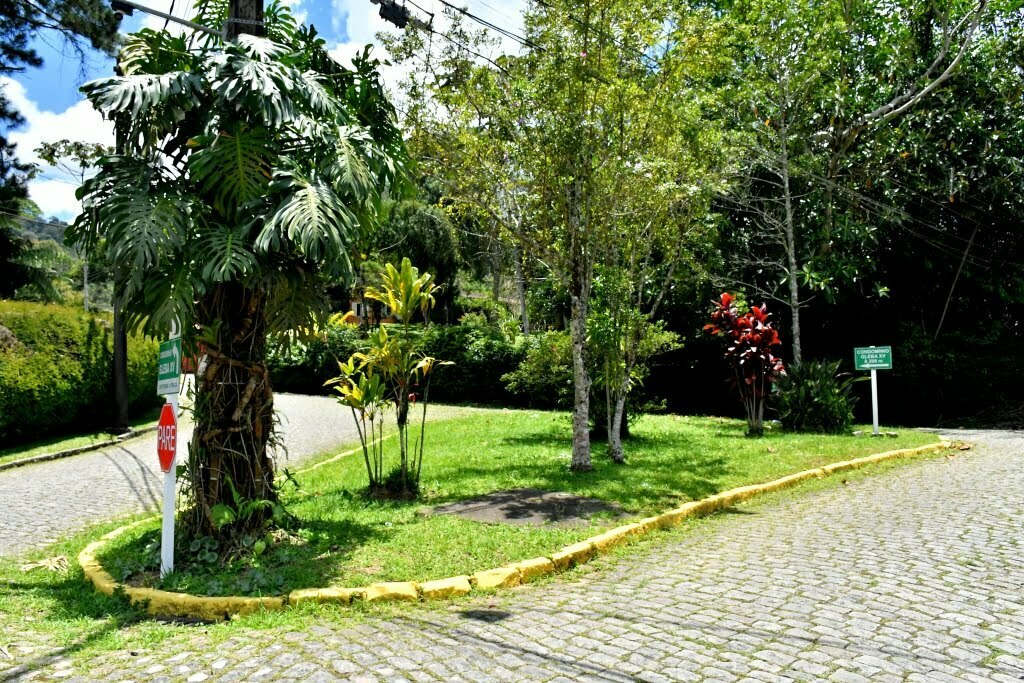 Você está visualizando atualmente ‘Adote Terê’: jardins públicos em Quarenta Casas serão revitalizados pelo Condomínio Comary