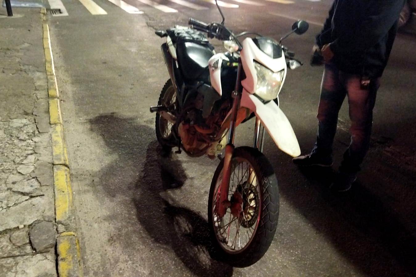 Polícia Federal caça moto ilegal de trilha; saiba se a sua está limpa -  11/03/2016 - UOL Carros