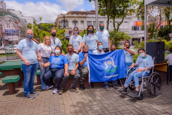 Leia mais sobre o artigo Inclusão e acessibilidade: Ação em praça pública marca o Dia Internacional da Pessoa com Deficiência