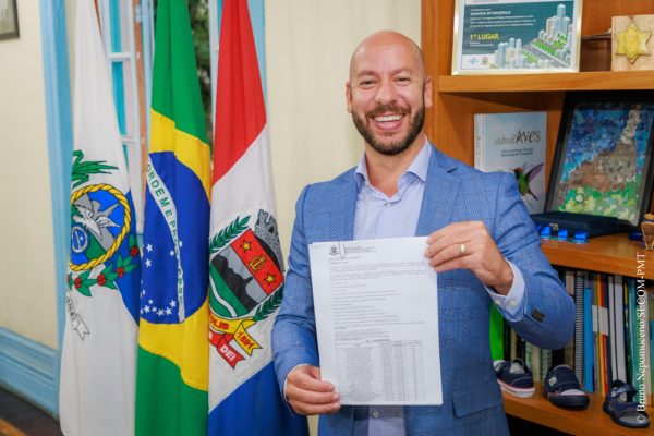 Leia mais sobre o artigo Prefeitura de Teresópolis convoca mais 91 professores aprovados no concurso público para a Rede Municipal de Ensino