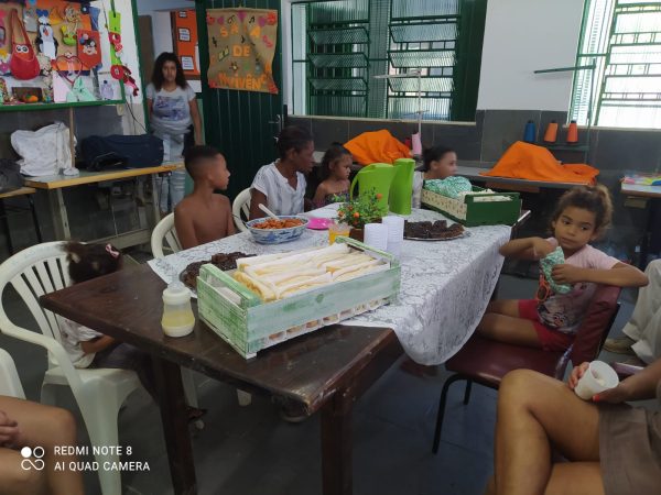 Leia mais sobre o artigo CRAS Fischer promove tarde especial para famílias de crianças inscritas na oficina de artesanato