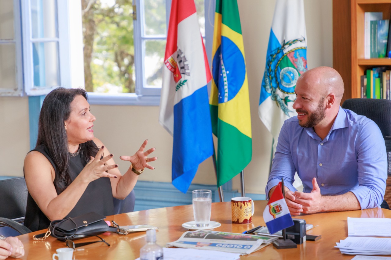 Você está visualizando atualmente ‘Adote Terê’: empresária adere ao projeto e adota praça e rotatórias no bairro de Fátima