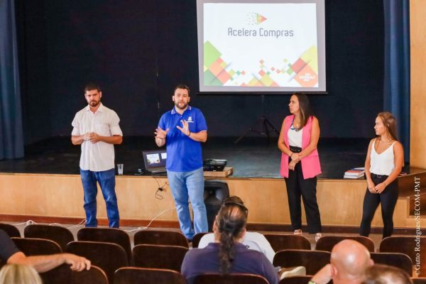 Leia mais sobre o artigo “Pra Cima Terê”: Teresópolis prepara empreendedores e contadores para participar das compras públicas da Prefeitura