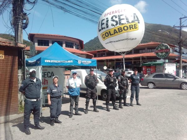 Leia mais sobre o artigo Ações de conscientização no trânsito da Operação Lei Seca e da Guarda Municipal são promovidas em diversos bairros de Teresópolis