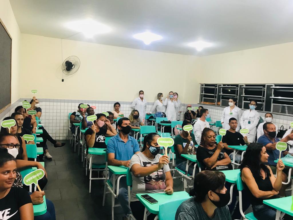 Você está visualizando atualmente Programa Saúde na Escola leva ação educativa para alunos do EJA