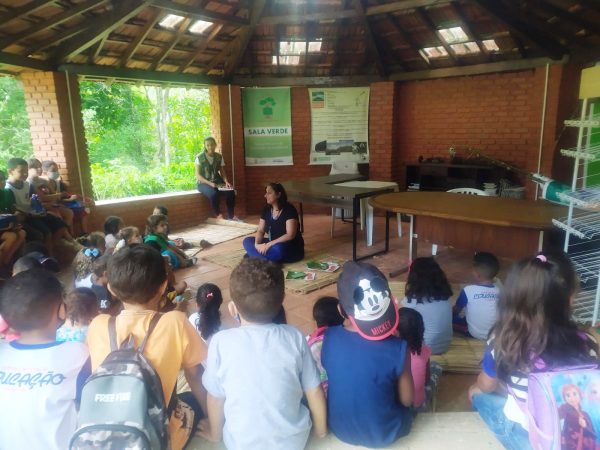 Read more about the article Alunos da Escola Municipal Pedro Torres Leite participam de atividade ambiental no Parque Montanhas de Teresópolis