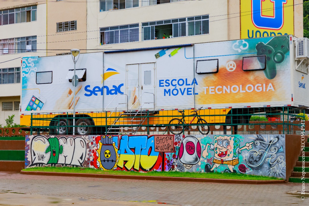 Você está visualizando atualmente Escola Móvel de Tecnologia do Senac-RJ: ainda há vagas para cursos profissionalizantes gratuitos em Teresópolis