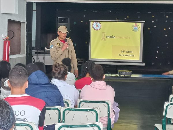 Leia mais sobre o artigo CRAS Alto e Barroso promovem palestra sobre o Maio Amarelo no Colégio Euclydes da Cunha em parceria com o Corpo de Bombeiros