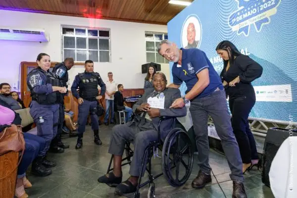 Leia mais sobre o artigo ‘Troféu Trabalhador do Ano’: Homenagens ao trabalhador marcam abertura da Semana Municipal do Trabalho, Emprego e Renda de Teresópolis