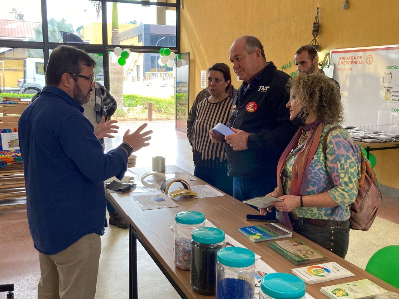 Você está visualizando atualmente Desenvolvimento Social participa de exposição ambiental promovida pelo Grupo Petrópolis