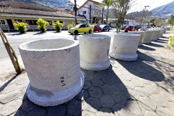 Leia mais sobre o artigo Nova galeria pluvial vai melhorar a captação de água e evitar danos na pavimentação da Rua Tietê, em Araras