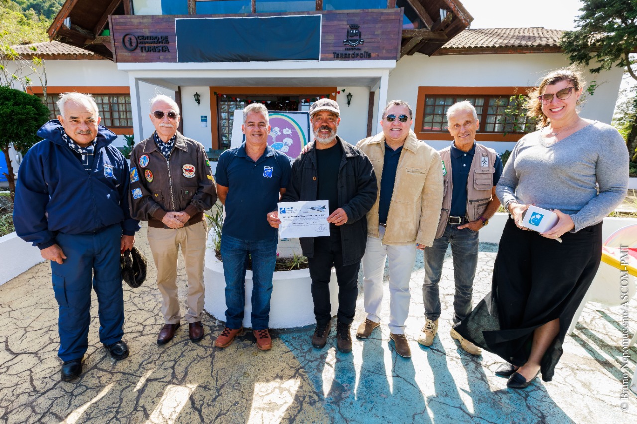 Você está visualizando atualmente Patriotismo e Cidadania: Teresópolis presta homenagem aos bravos pracinhas que representaram a força do município na luta da Segunda Guerra Mundial