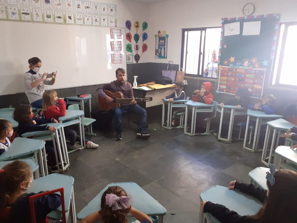 No momento, você está visualizando Arte Musical: Desenvolvimento Social inaugura projeto musical em todas as Unidades do CRAS