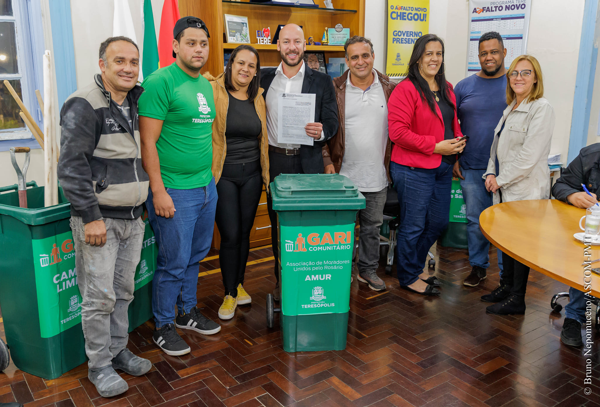 Read more about the article Teresópolis chega a 26 bairros e localidades atendidos com o programa municipal ‘Gari Comunitário’