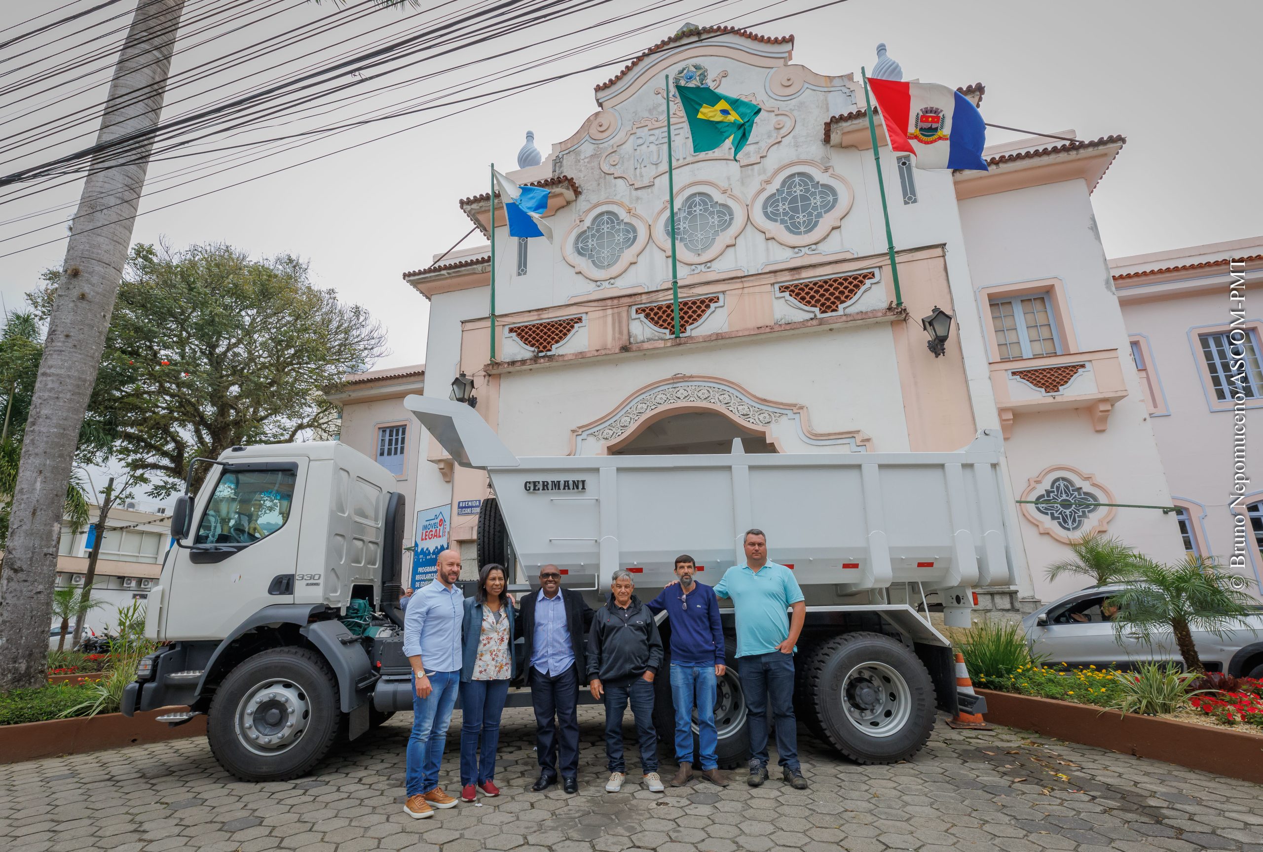 Você está visualizando atualmente Nova usina de tratamento de resíduos sólidos recebe 1,7 milhão de emenda parlamentar federal