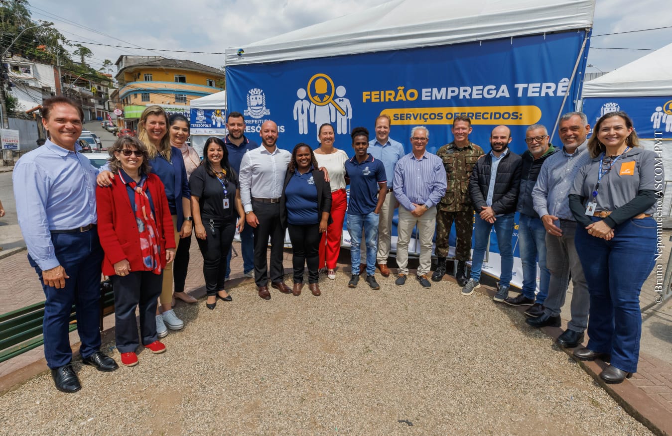 No momento, você está visualizando Feirão Emprega Terê registra 387 atendimentos e Escola Móvel de Beleza do Senac segue com inscrições