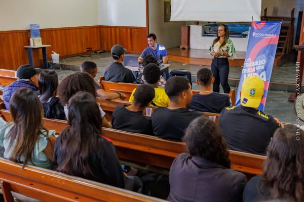 Leia mais sobre o artigo Feira de Carreiras orienta os jovens de Teresópolis sobre o mundo do trabalho