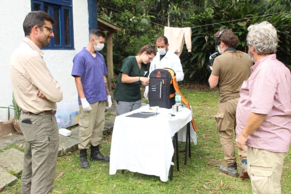 Leia mais sobre o artigo Parque Natural Municipal Montanhas de Teresópolis recebe diretores do zoológico de Beauval-França para apoio ao projeto de conservação Sagui-da-Serra-Escuro