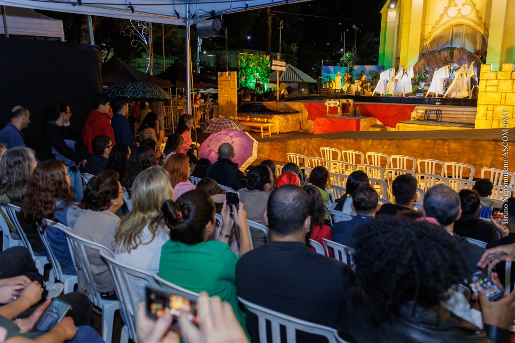 Você está visualizando atualmente População prestigia Auto de Natal e se emociona mais uma vez com a história de Cristo