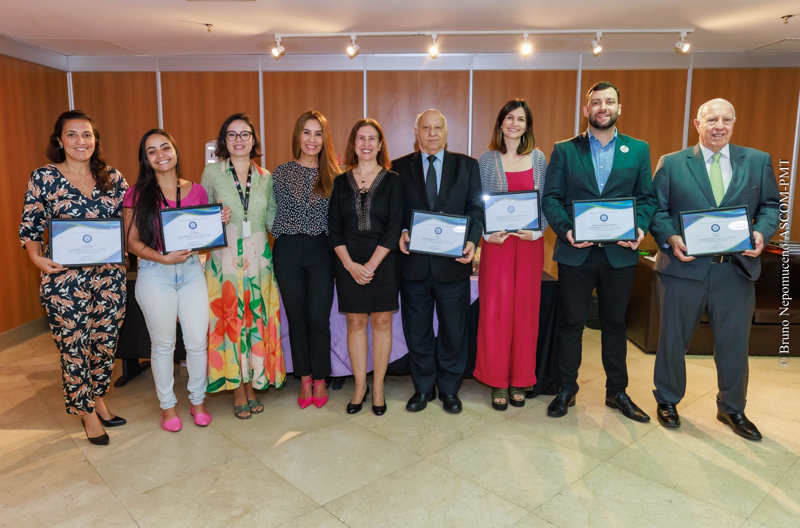 Leia mais sobre o artigo Prefeitura de Teresópolis recebe Selo de Responsabilidade Social do Tribunal de Justiça do Rio de Janeiro