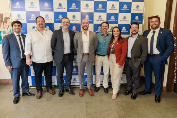 Leia mais sobre o artigo Prefeitura de Teresópolis faz parceria com o CRCRJ para aprimorar o ambiente de negócios e impulsionar o desenvolvimento do município
