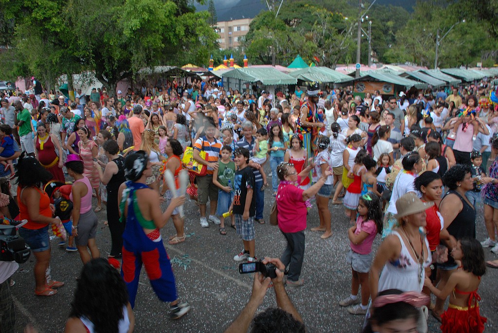 You are currently viewing ‘Terê Alegria em Família’: Prefeitura abre Chamada Pública para ambulantes que desejam comercializar produtos no Carnaval
