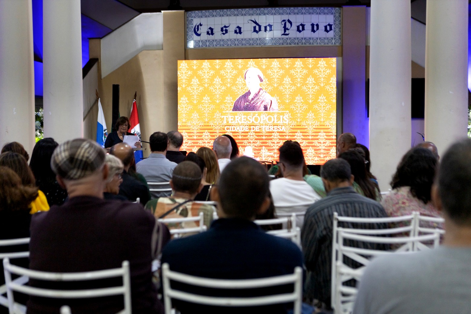 Leia mais sobre o artigo Sarau Artístico Cultural: Mulheres de Teresópolis são homenageadas com a Medalha Imperatriz Teresa Cristina