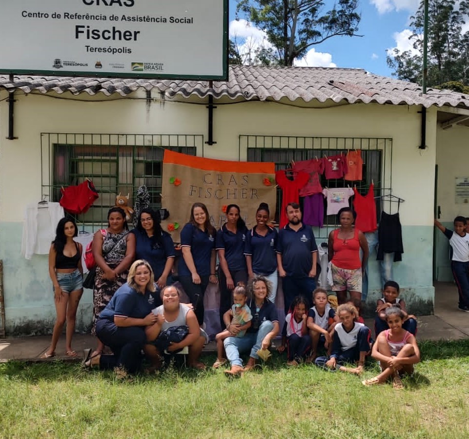 Você está visualizando atualmente CRAS Fischer promove Varal Solidário com café da manhã e palestra sobre a Lei Maria da Penha.