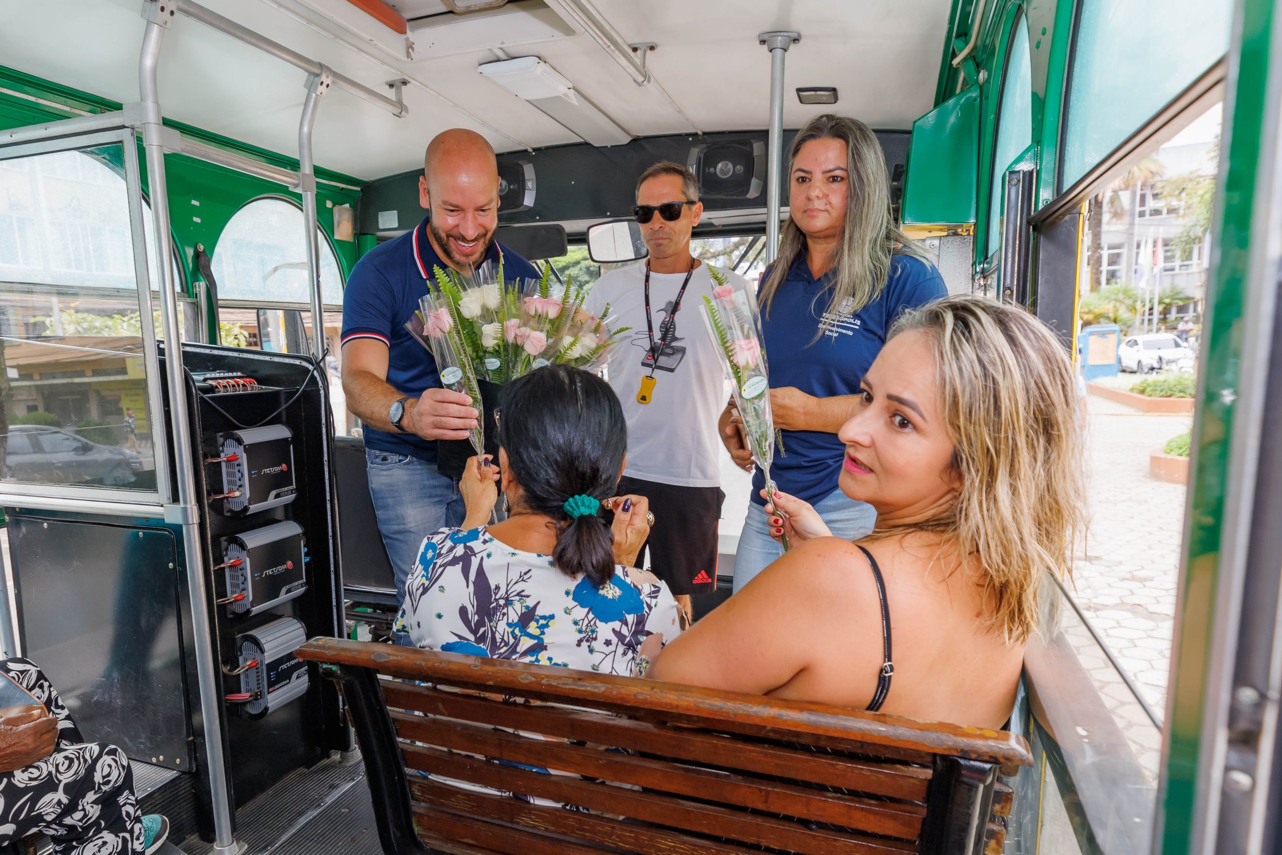 Você está visualizando atualmente No Dia Internacional da Mulher, Desenvolvimento Social comemora a data com passeio cultural para mulheres assistidas pelo CRAS Alto