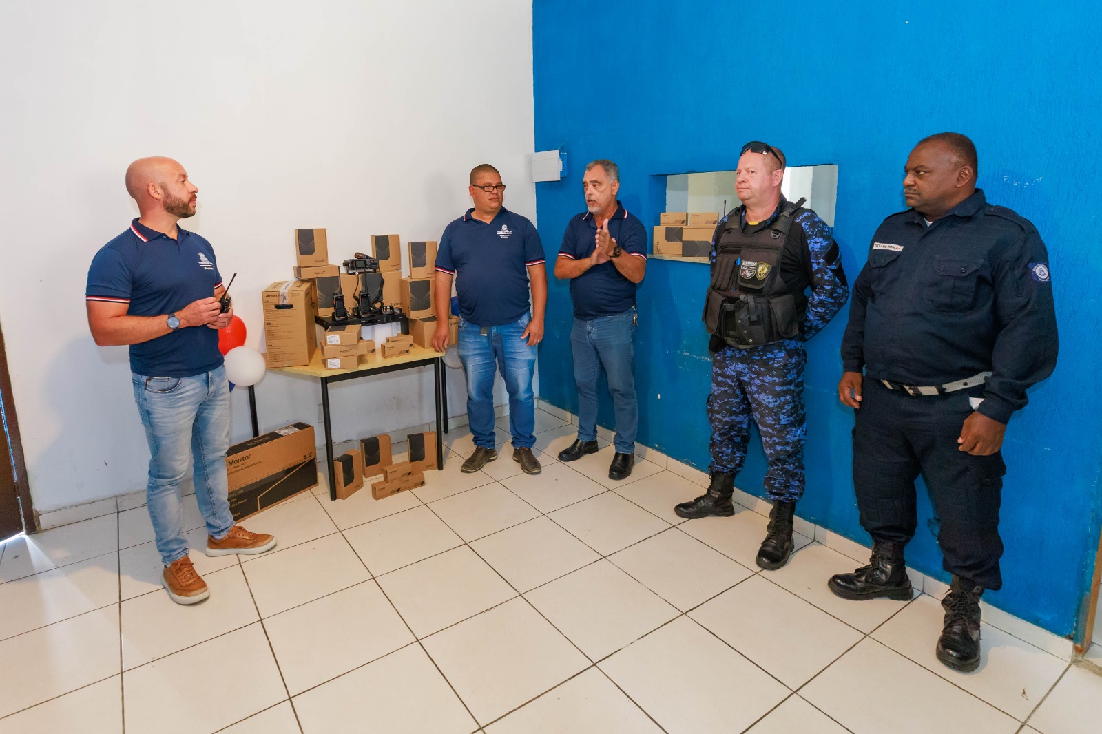 Leia mais sobre o artigo Rádios transmissores vão reforçar o trabalho da Guarda Municipal de Teresópolis