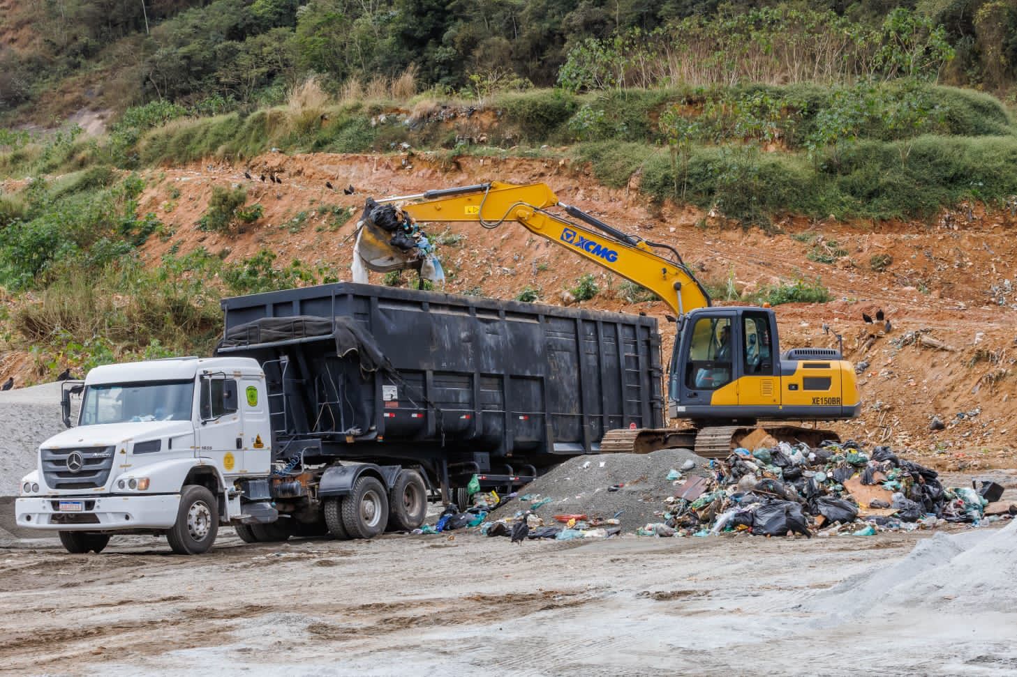 No momento, você está visualizando Teresópolis dá início ao transbordo do lixo do Município