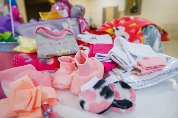 Leia mais sobre o artigo CRAS Meudon comemora 10 anos de entrega de enxovais para grávidas