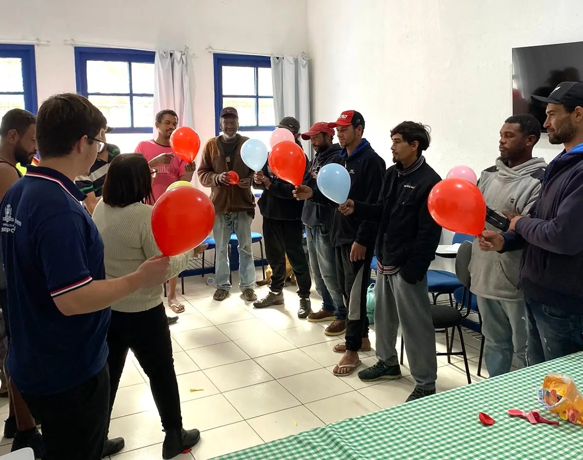 Você está visualizando atualmente Resgate de vínculos e da cidadania: CREAS realiza dinâmicas para fortalecer vínculos e o acolhimento de pessoas em situação de rua em Teresópolis