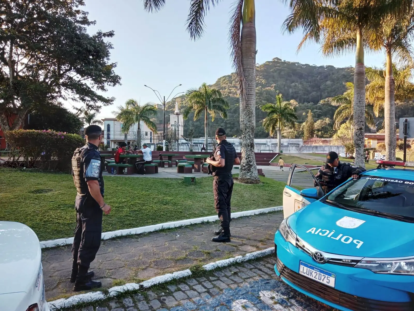 Você está visualizando atualmente Prefeitura e Polícia Militar recolhem material em operações para coibir uso de linha chilena em 4 bairros de Teresópolis