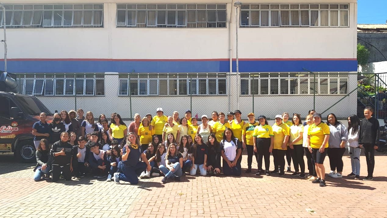 Você está visualizando atualmente CRAS Bonsucesso e Secretaria de Esporte realizam atividade da campanha Setembro Amarelo com alunos de escola pública 
